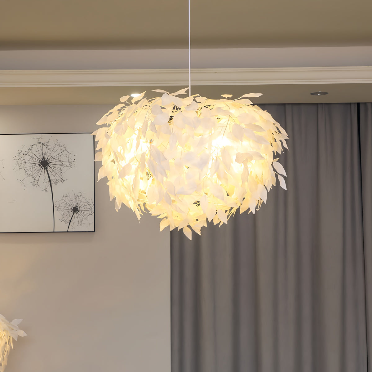 Люстра біла підвісна з декоративним Листям D мін.50 cm - макс.110 cm E27x4 White Flora 250618-100005258
