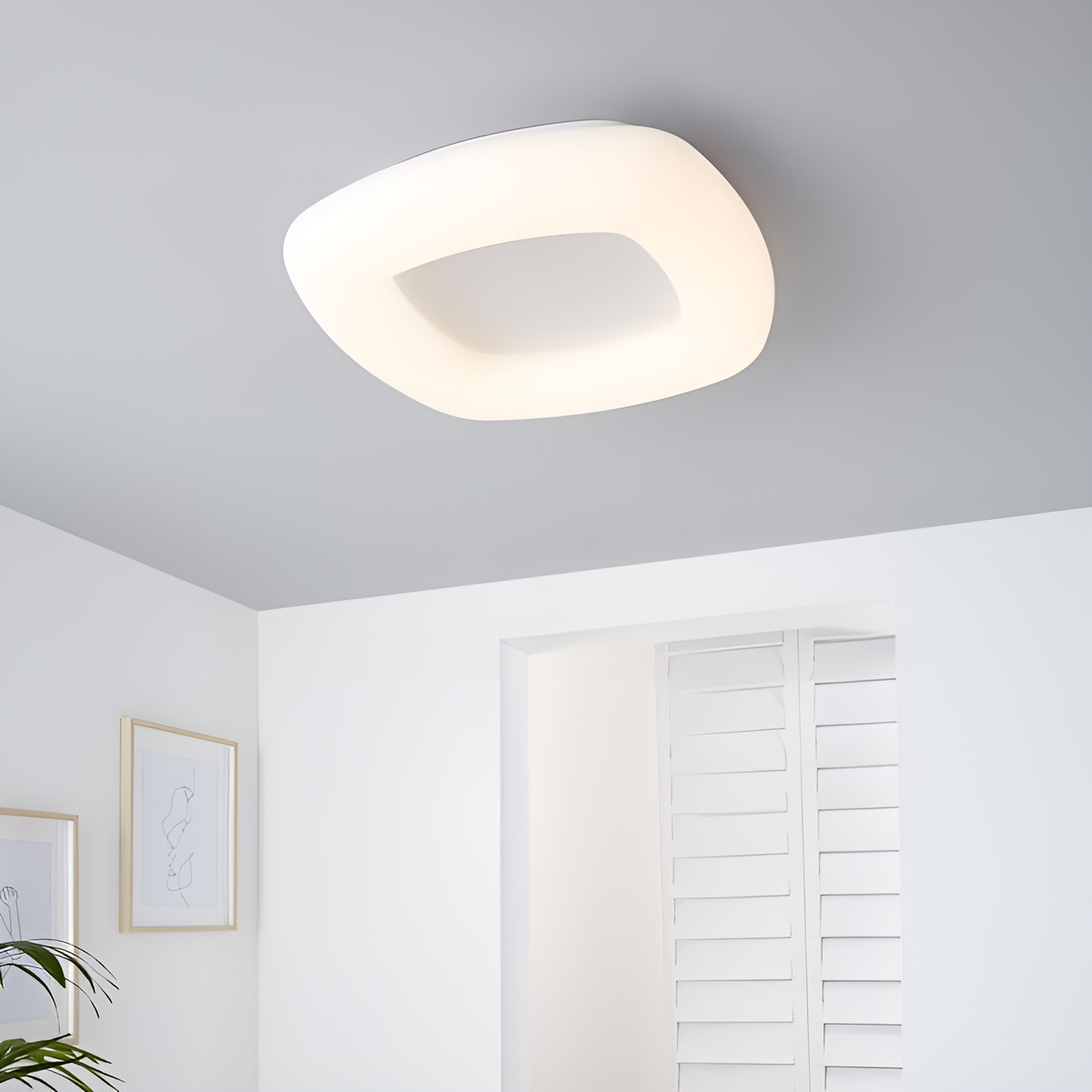 Люстра стельова з пультом Donut D-47cm 55W White 250618-100005062