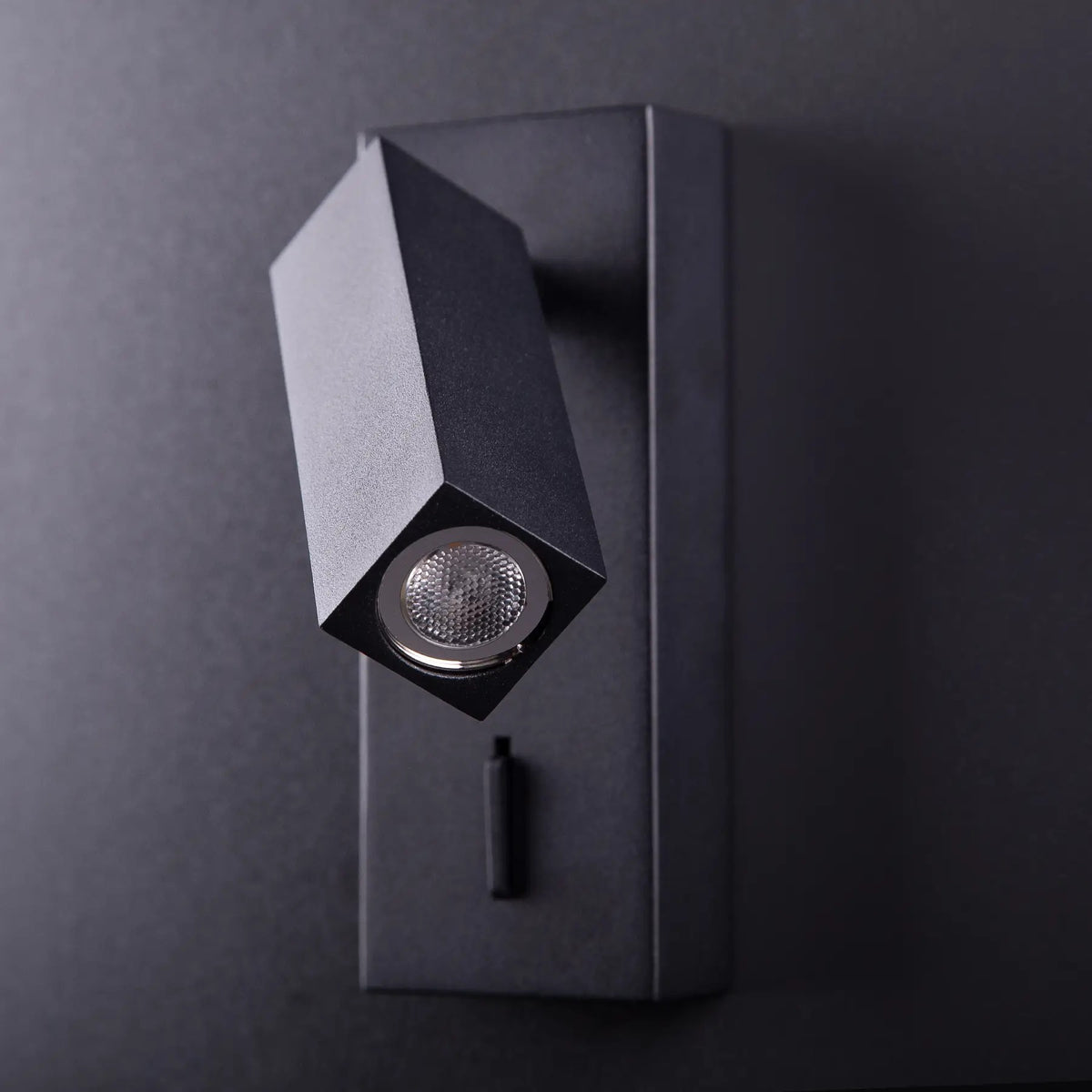Світильник настінний зі спотом з вимикачем на корпусі W-60 cm H-15 cm Led 3W Reader Black 240626-100003380