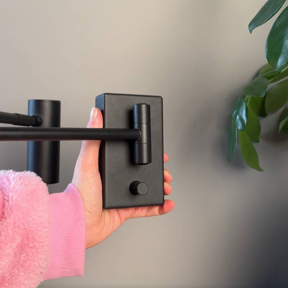 Настінний світильник з вимикачем на корпусі Arm turn L500 Led 5W 3000K Black DS-Design 240358-100003128