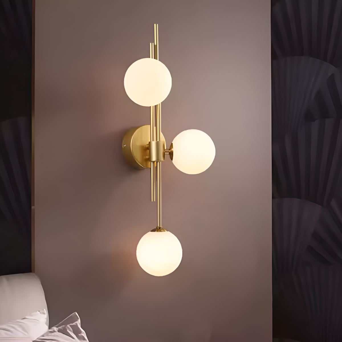 Настінний світильник золотий з білим плафоном Gold+White Bollo 250733-100005591