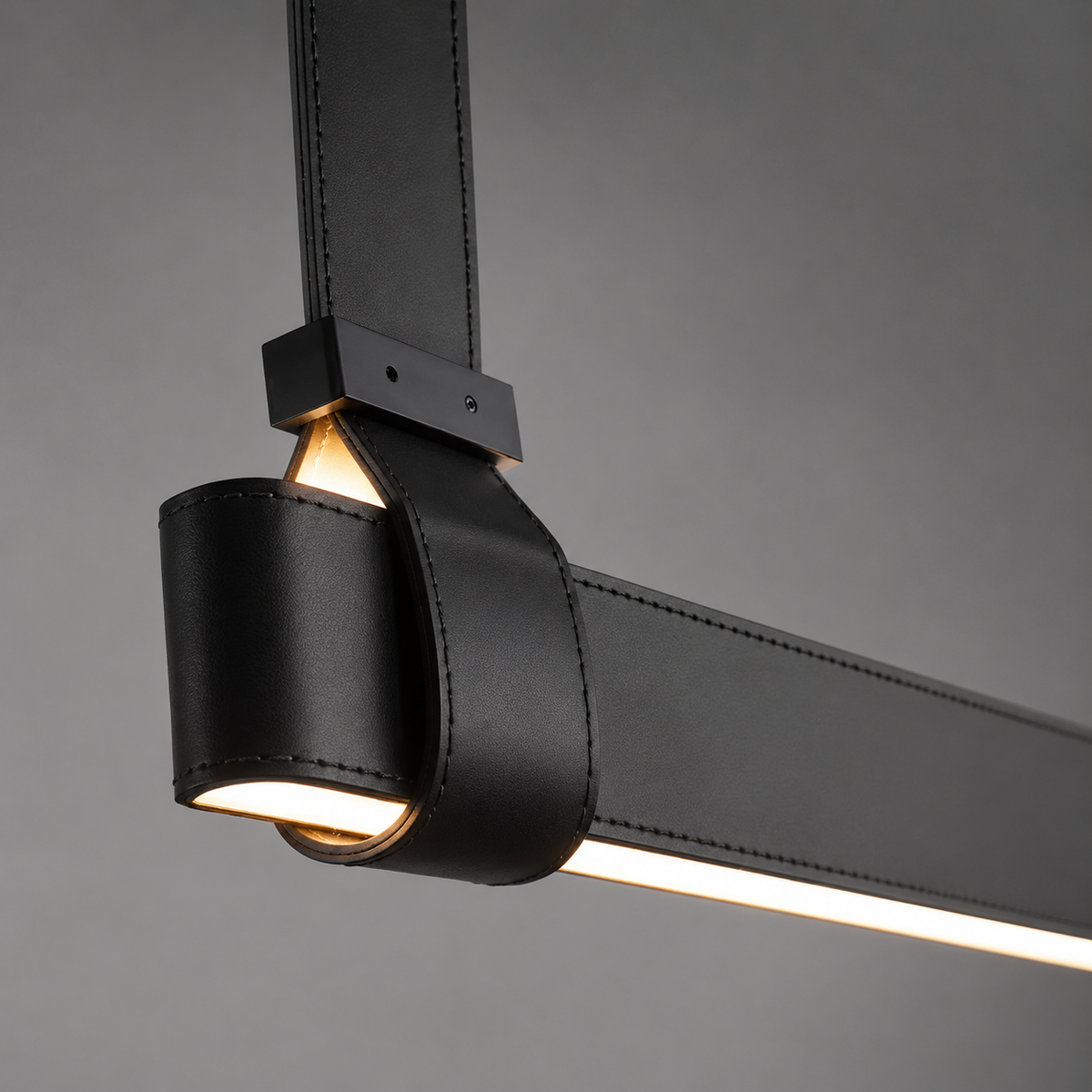 Люстра підвісна чорна видовжена із шкіряним декором L - 150 cm Black Leather Lamp 260622-100008063
