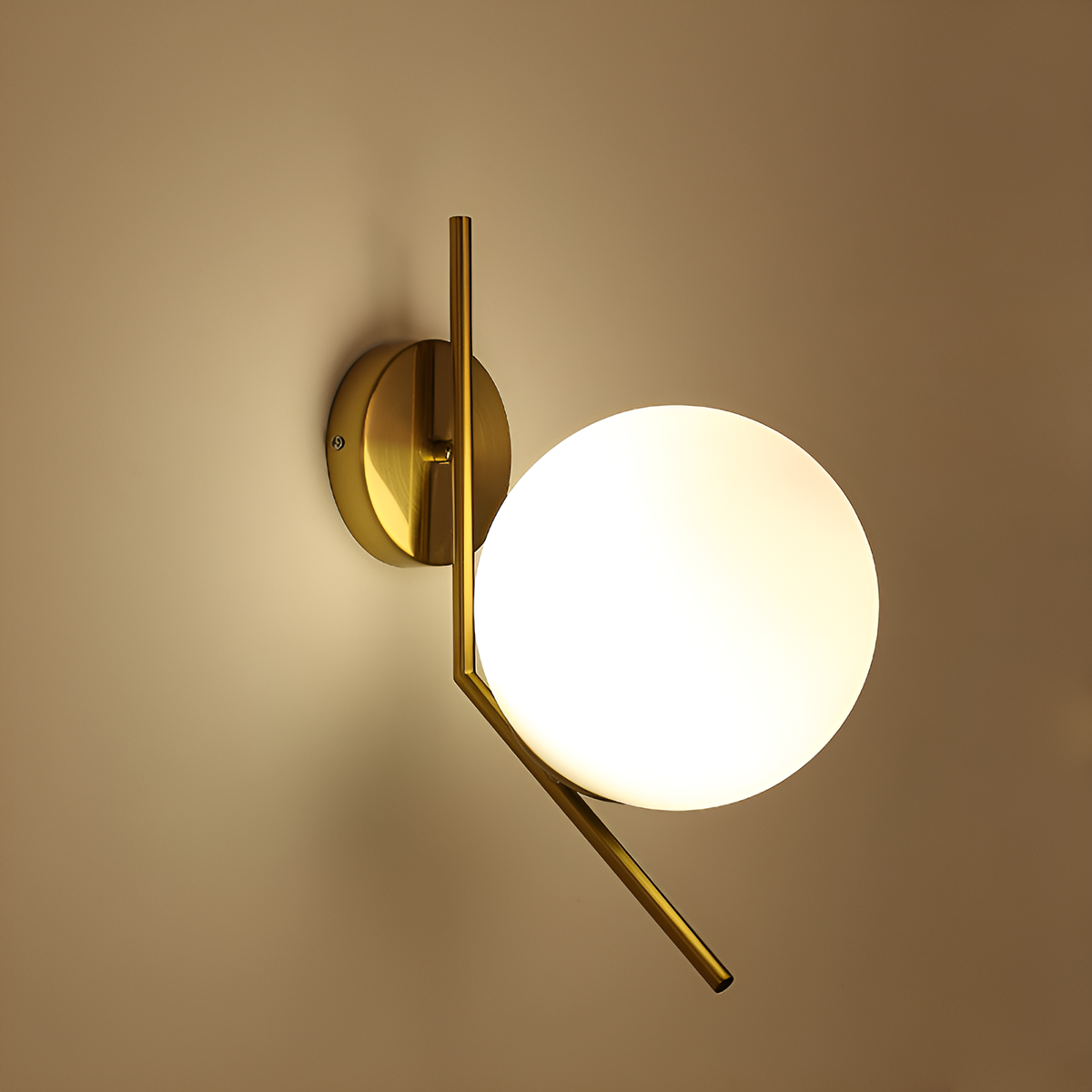 Настінний світильник золотий з білим плафоном D-20 cm H-33 cm E27 Gold+White Faro Bollo 250719-100005575