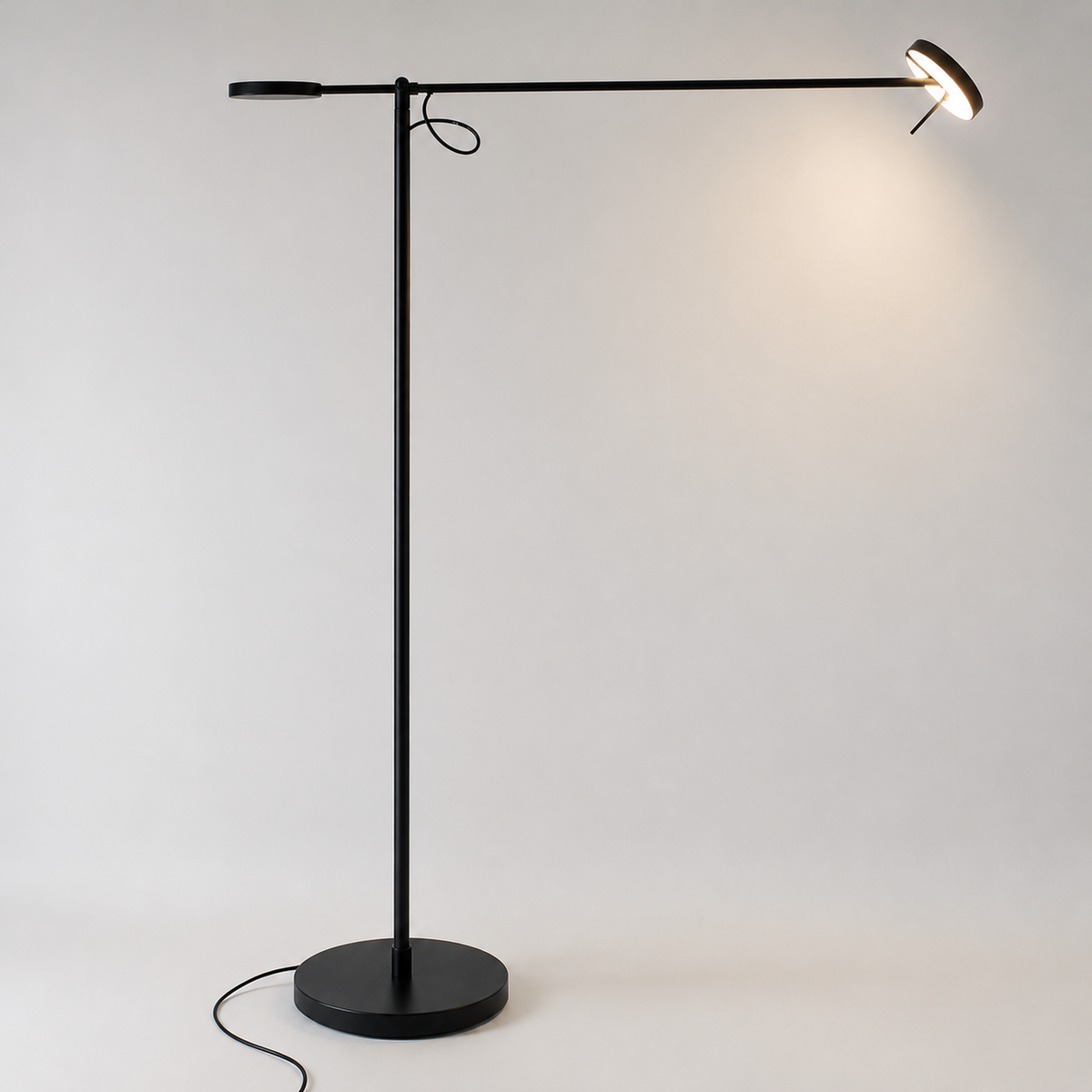 Торшер чорний з поворотним плафоном H-165 cm W-91 cm Led 10W 3000K Black Slim Groky 260866-100008549