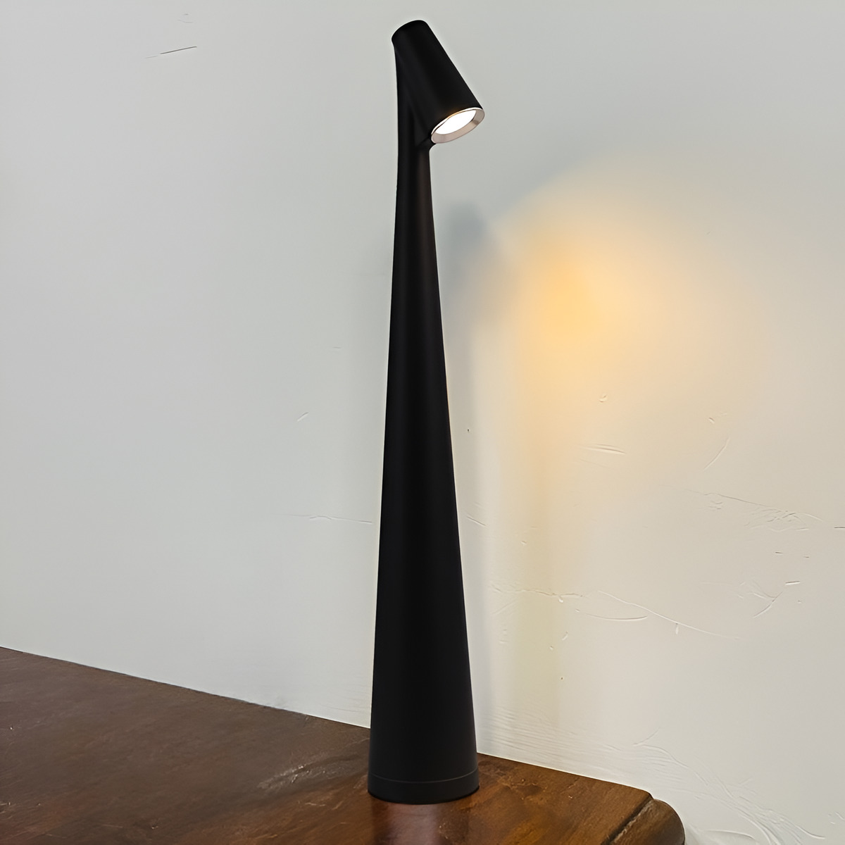 Настільний світильник чорний акумуляторний світлодіодний H-33 cm / H-44 cm Led 1.5W 3000K Black Sleek 250819-100005760