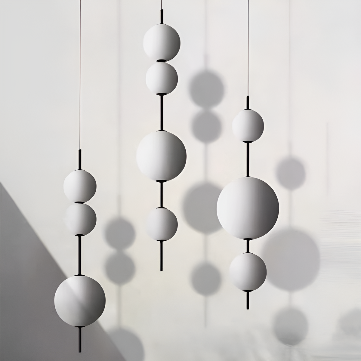 Підвісний світильник чорний з білими матовими плафонами Balloons Bubbles Black+White 250766-100005640