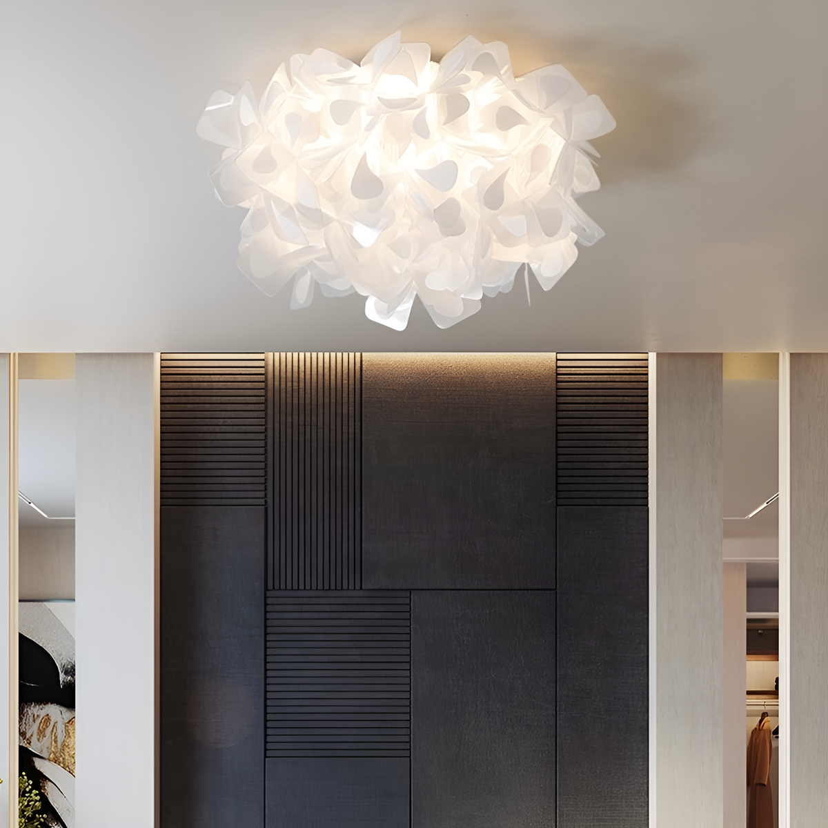 Люстра біла підвісна з пелюстками Квітка D-50 см Led White Flower lamp 230666-100002180